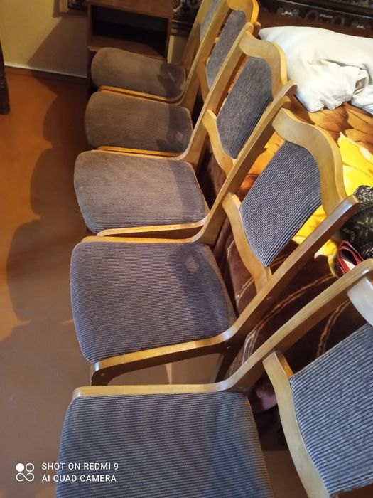Продам Стулья 6 штук