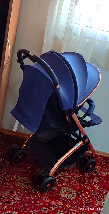 Коляска чемодан лёгкая