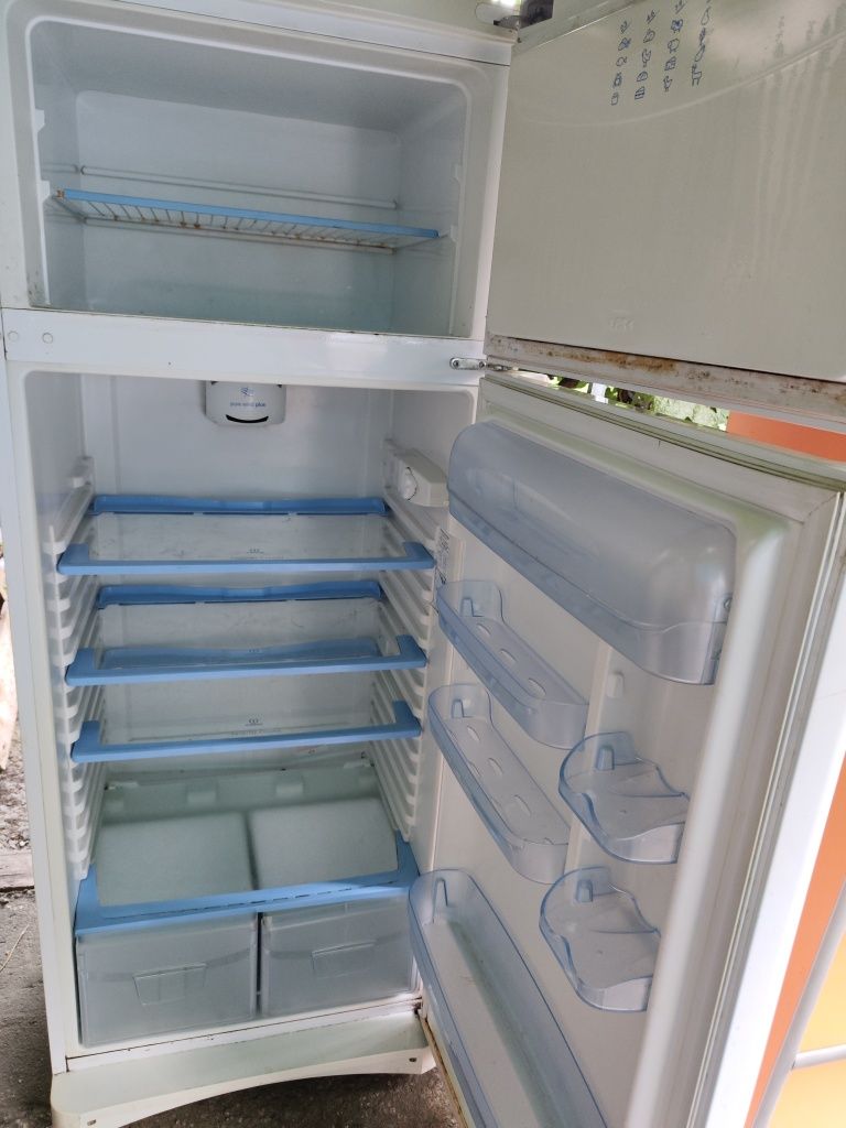 OFERTĂ , Frigider cu congelator,INDESIT,valabil doar în Timișoara !!