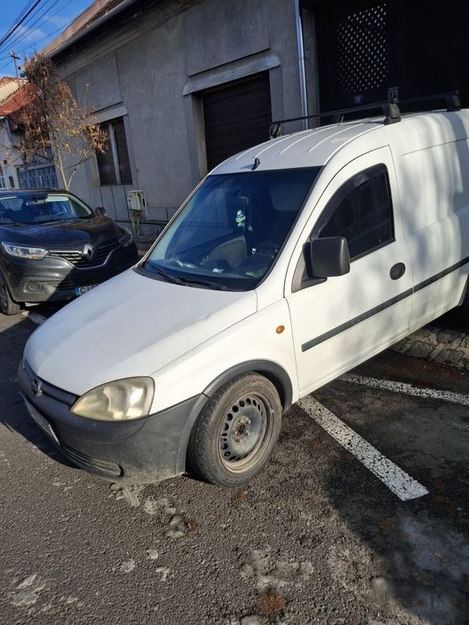 Vînd Opel Combo 1.7