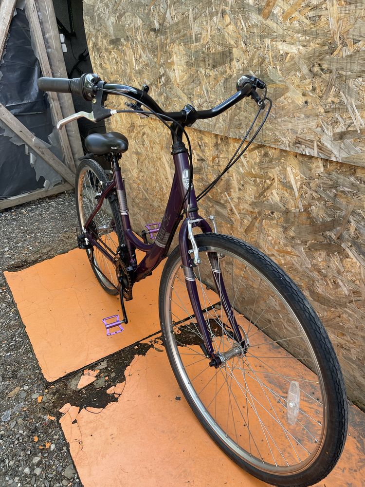 Bicicleta cadru dama apollo elysee roti 28”