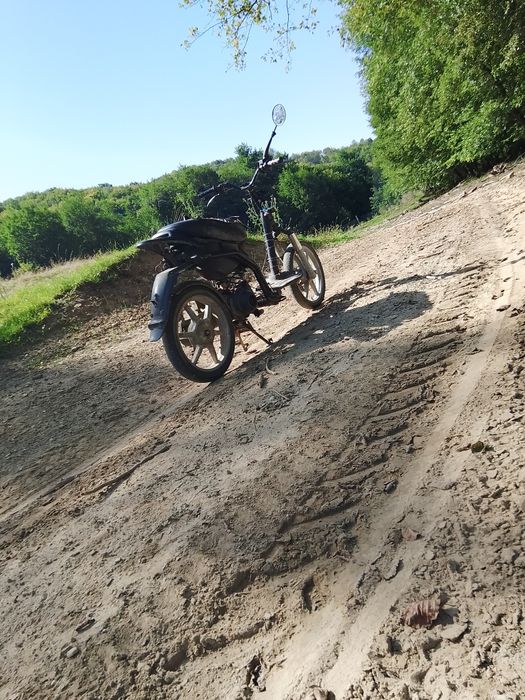 Vând scuter Piaggio