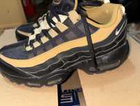 Adidasi nike air max 95