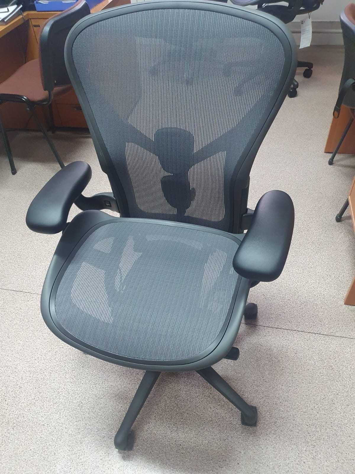 Офисные кресла Herman Miller