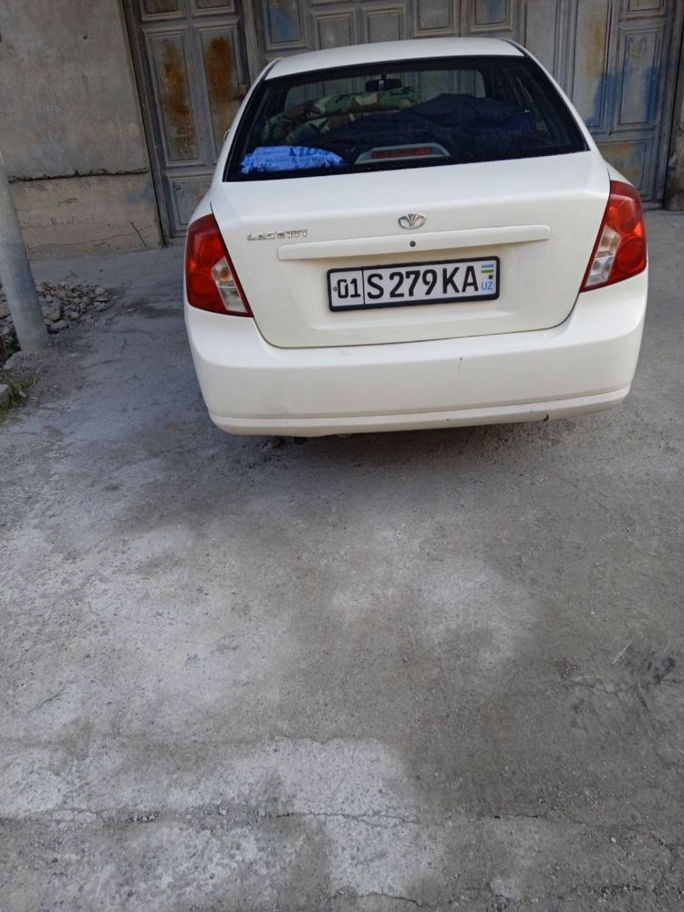 Lacetti sotiladi