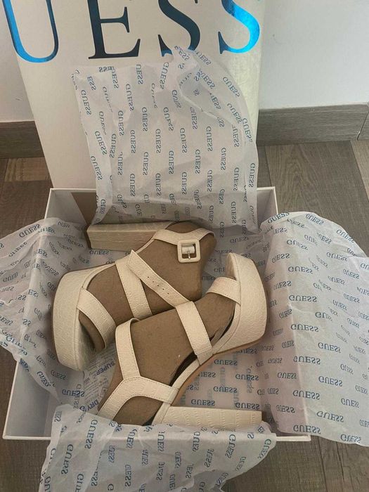Sandale noi piele Guess Rayona bej 36