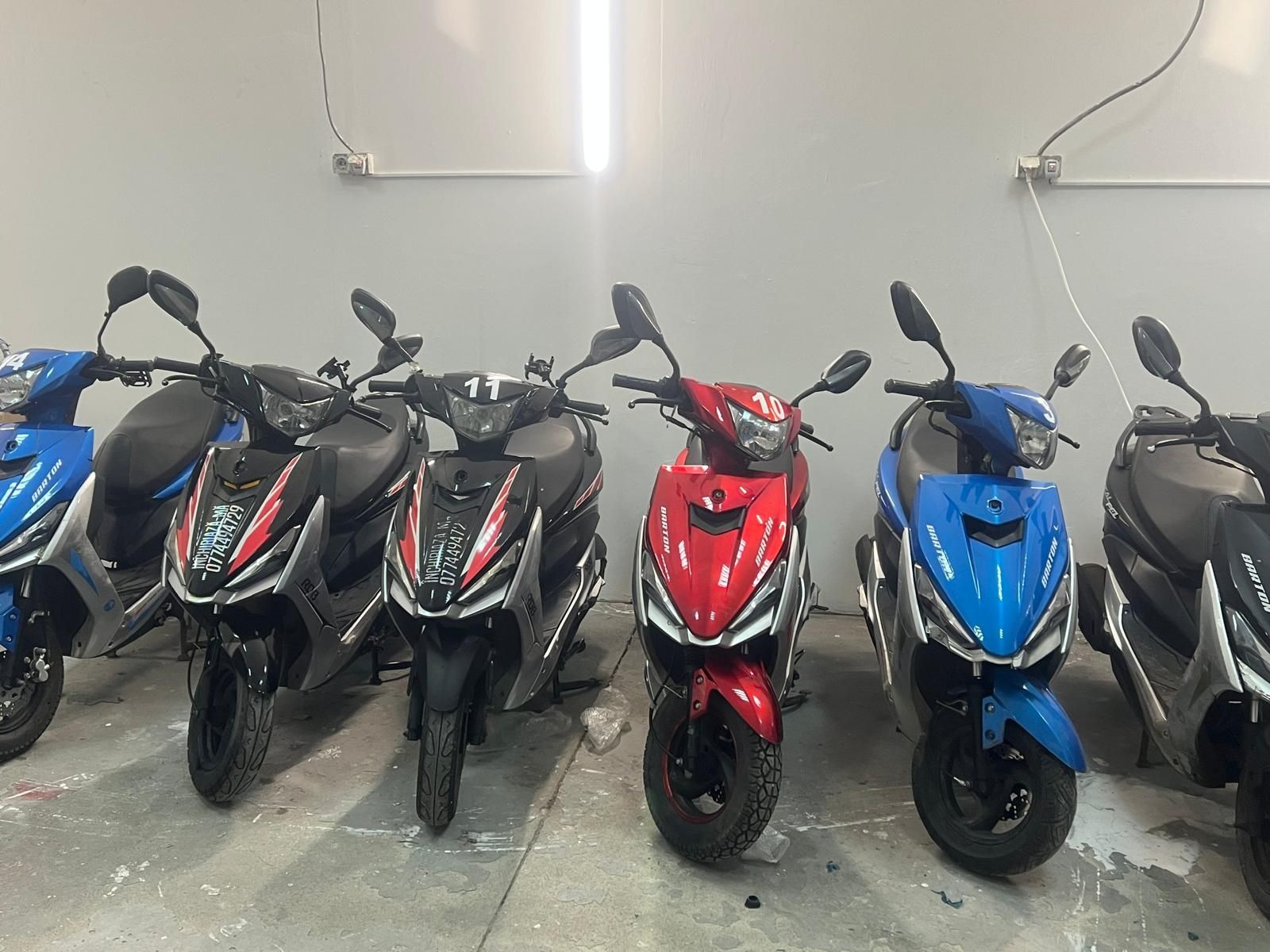 Închiriez Scutere / Scooter For Rent