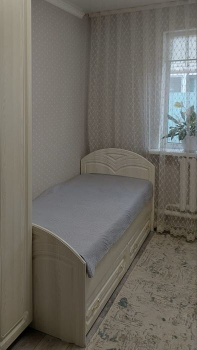 кровать без матраса