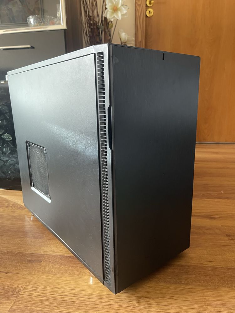 Fractal Design Define R5 кутия