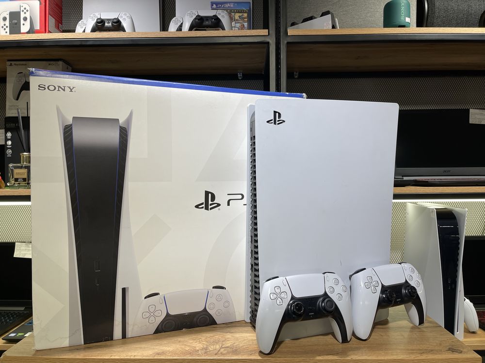 Sony PlayStation 5, 825 GB, 2 джойстика, 8246/А10