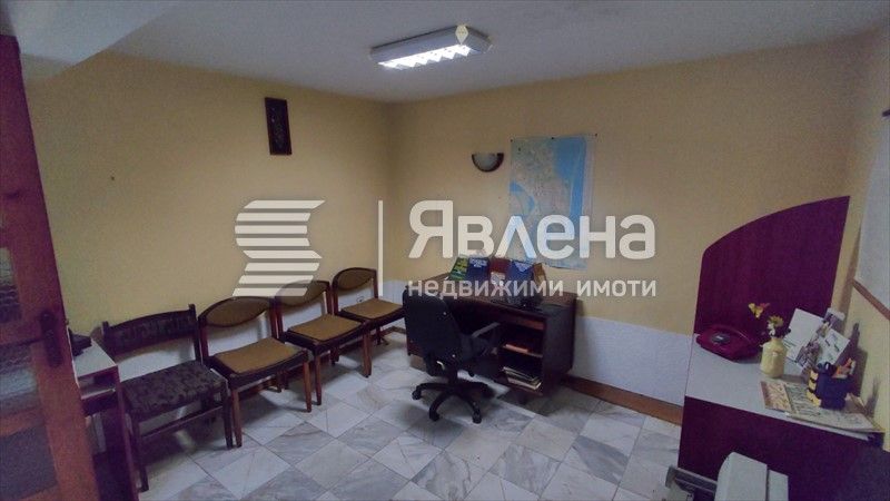 Продава се Офис в Бургас, Възраждане - 227 кв.м за 699 €/кв.м - Снимка #11