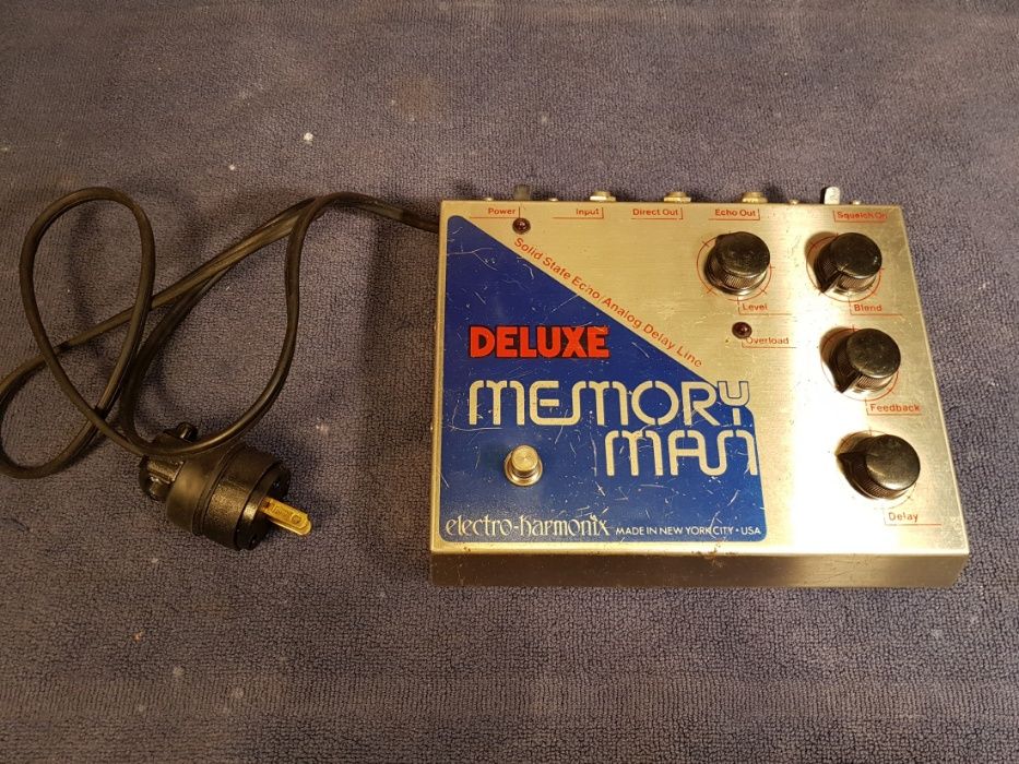 Pedala vintage '70s Electro-Harmonix Deluxe Memory Man blue