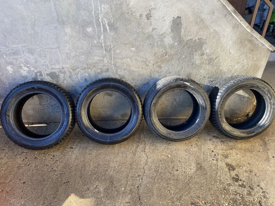 Anvelopa de Iarna 215/55/16