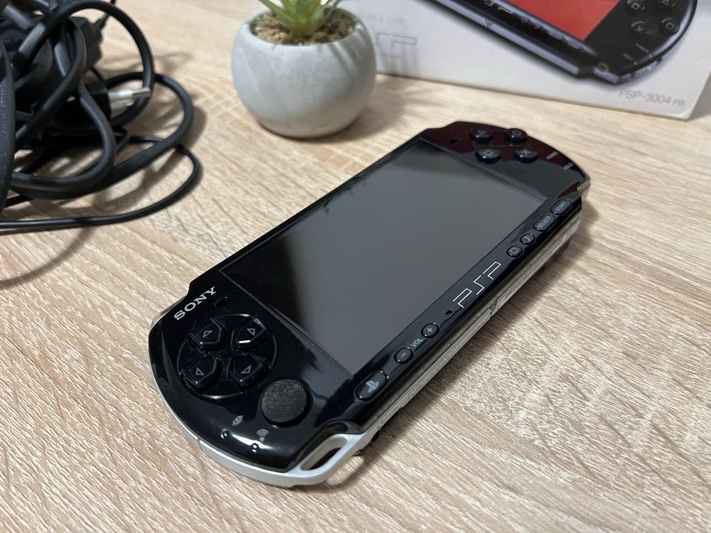 Consola portabila Sony PSP 3004 FULL BOX