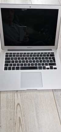 Vand MacBook Air,mid 2012, 13'',procesor i5,4gb ram,Nvme 256