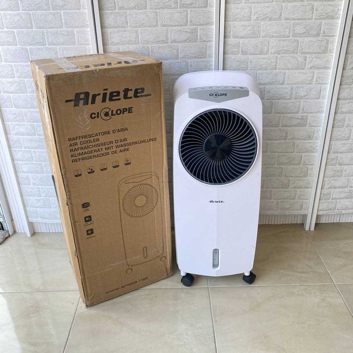 Мобилен климатик охладител за въздух Ariete Ciclope 8L вентилатор 110W