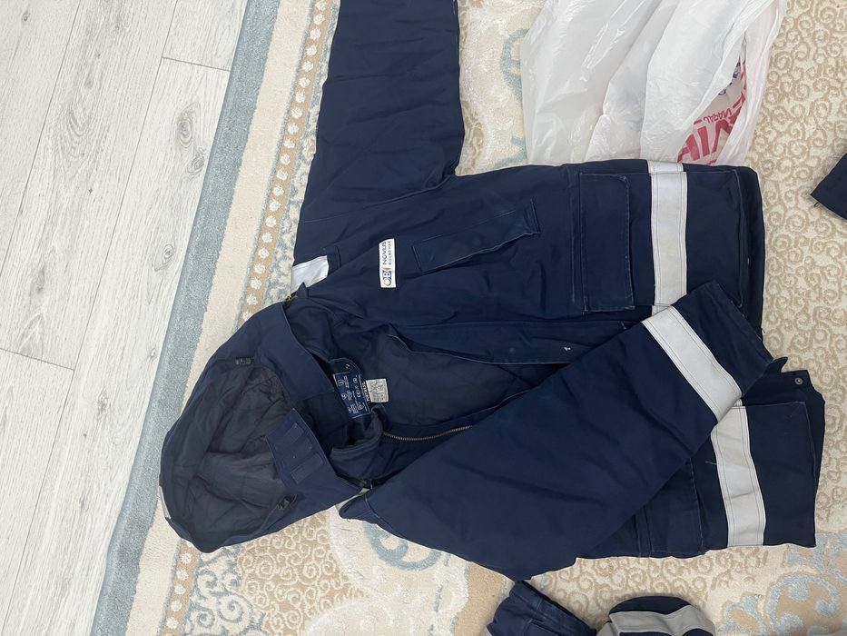 Зимние б/у рабочие куртки