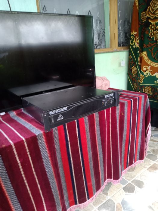 Behringer ep4000 fbt Dynacord rcf