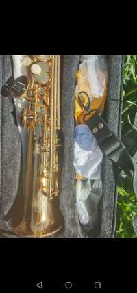 Saxofon Sopran aproape nou