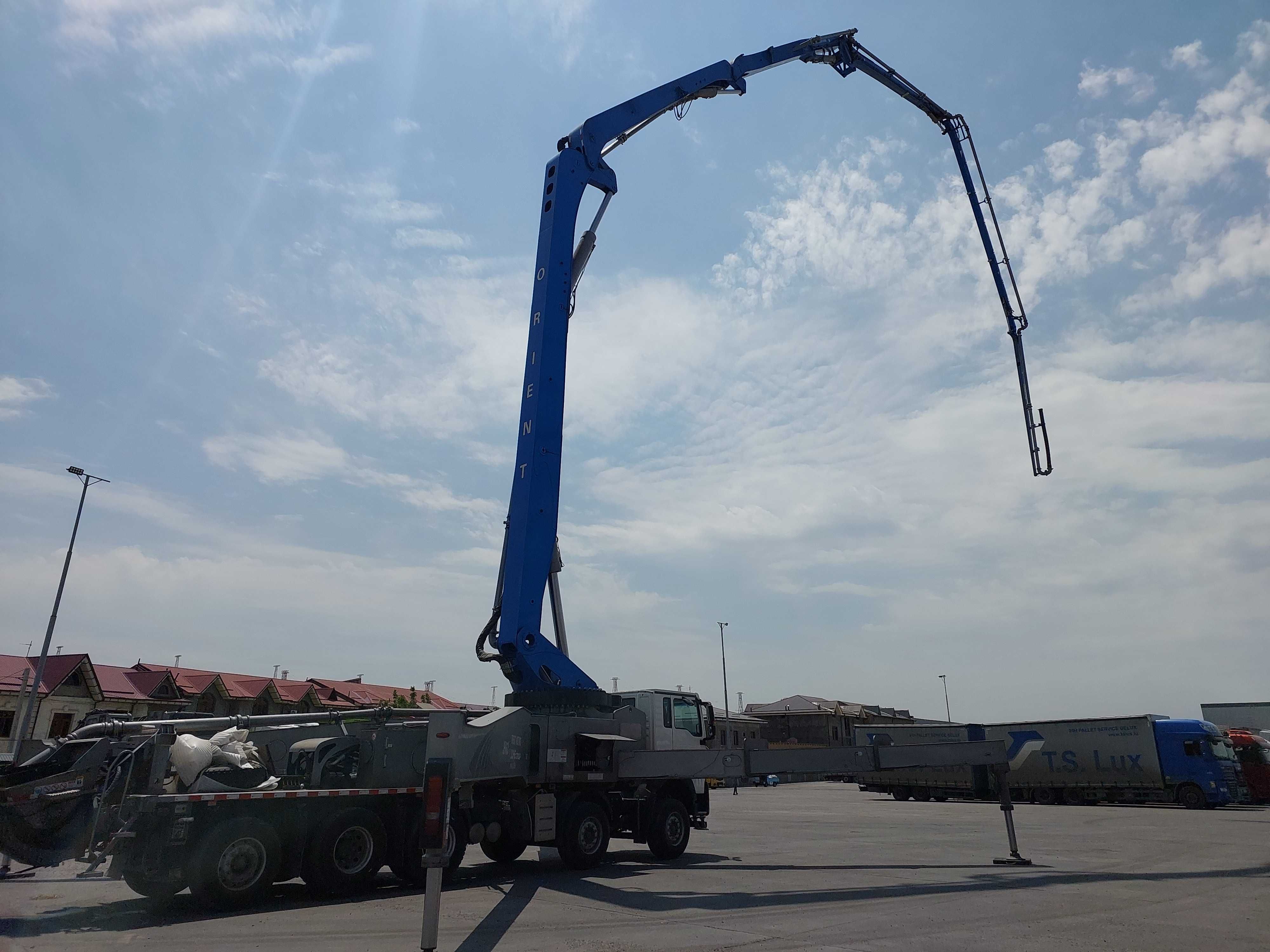 Автобетононасос Howo Jiuhe JH63