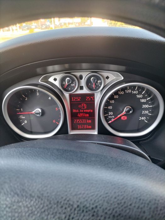 Vând Ford focus an 2010