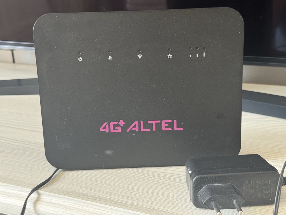 Продам роутер Altel