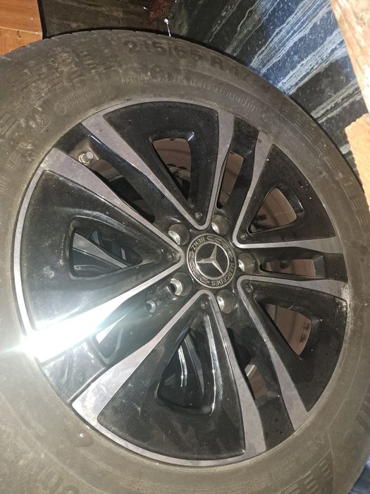 Vând Jante Mercedes