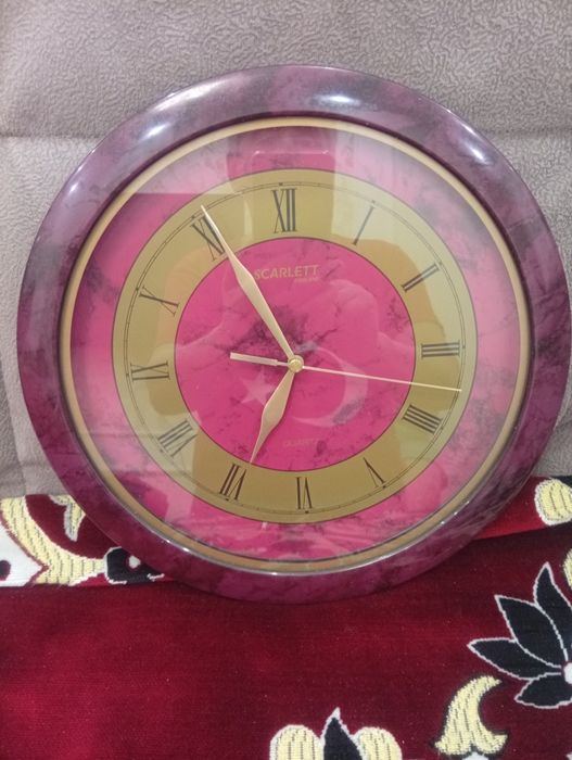 Продам настенные часы