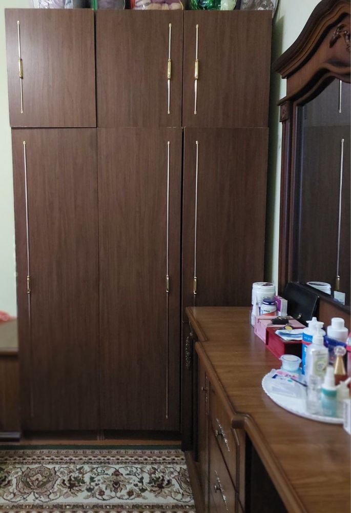 Продаю старые мебели