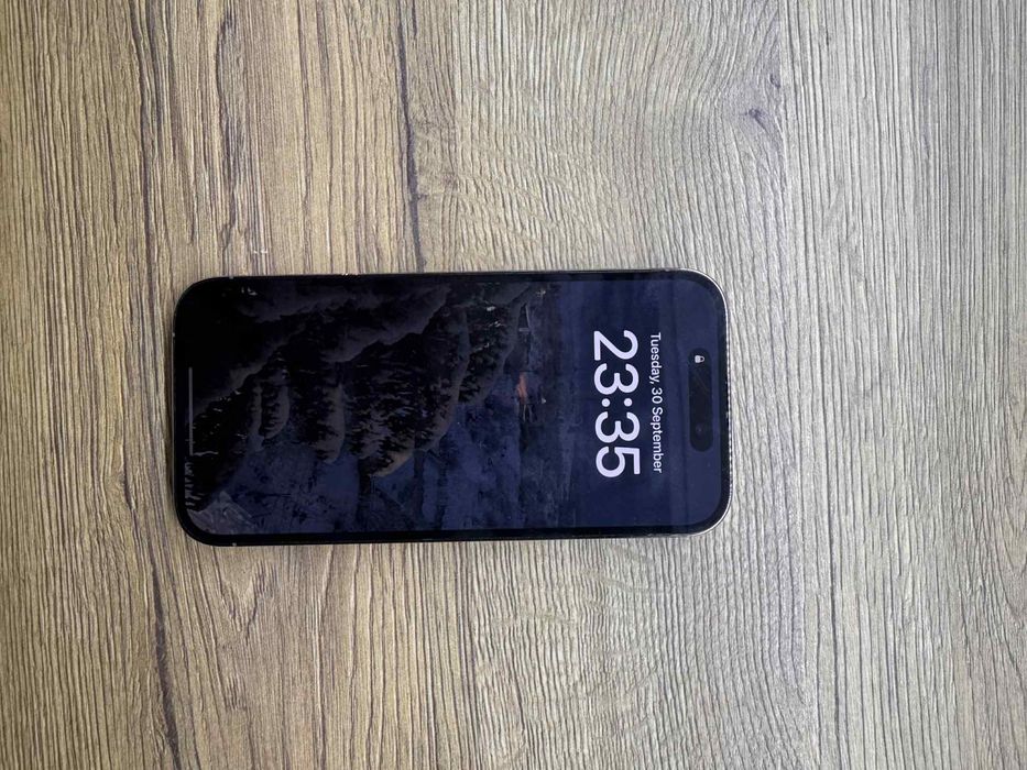 Iphone 14 pro gold