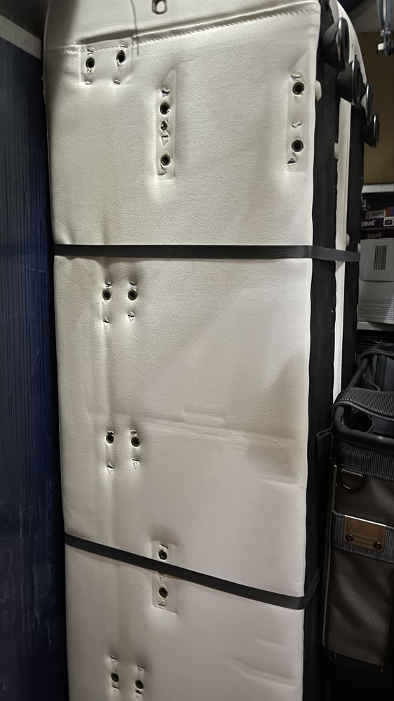 Pat cu somiera 2 m x 1.4 m, tapitat piele ecologica, culoare alb