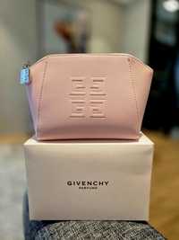 Косметичка от Givenchy новая оригинал
