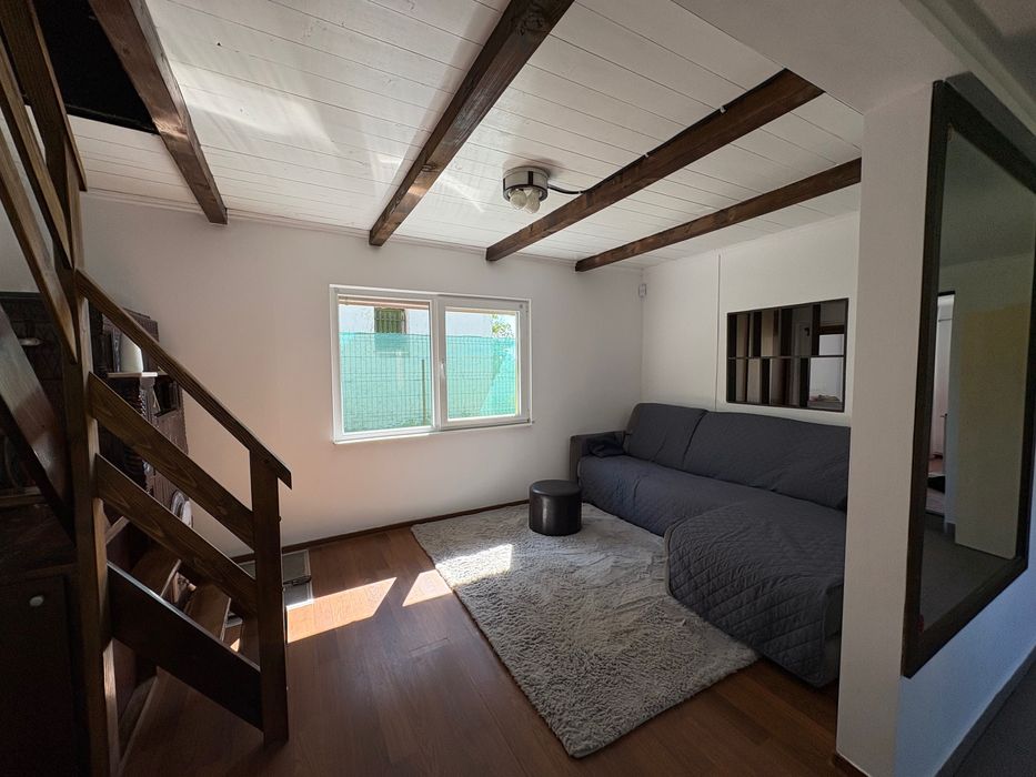 Casă de vânzare și teren, aproape de Brașov