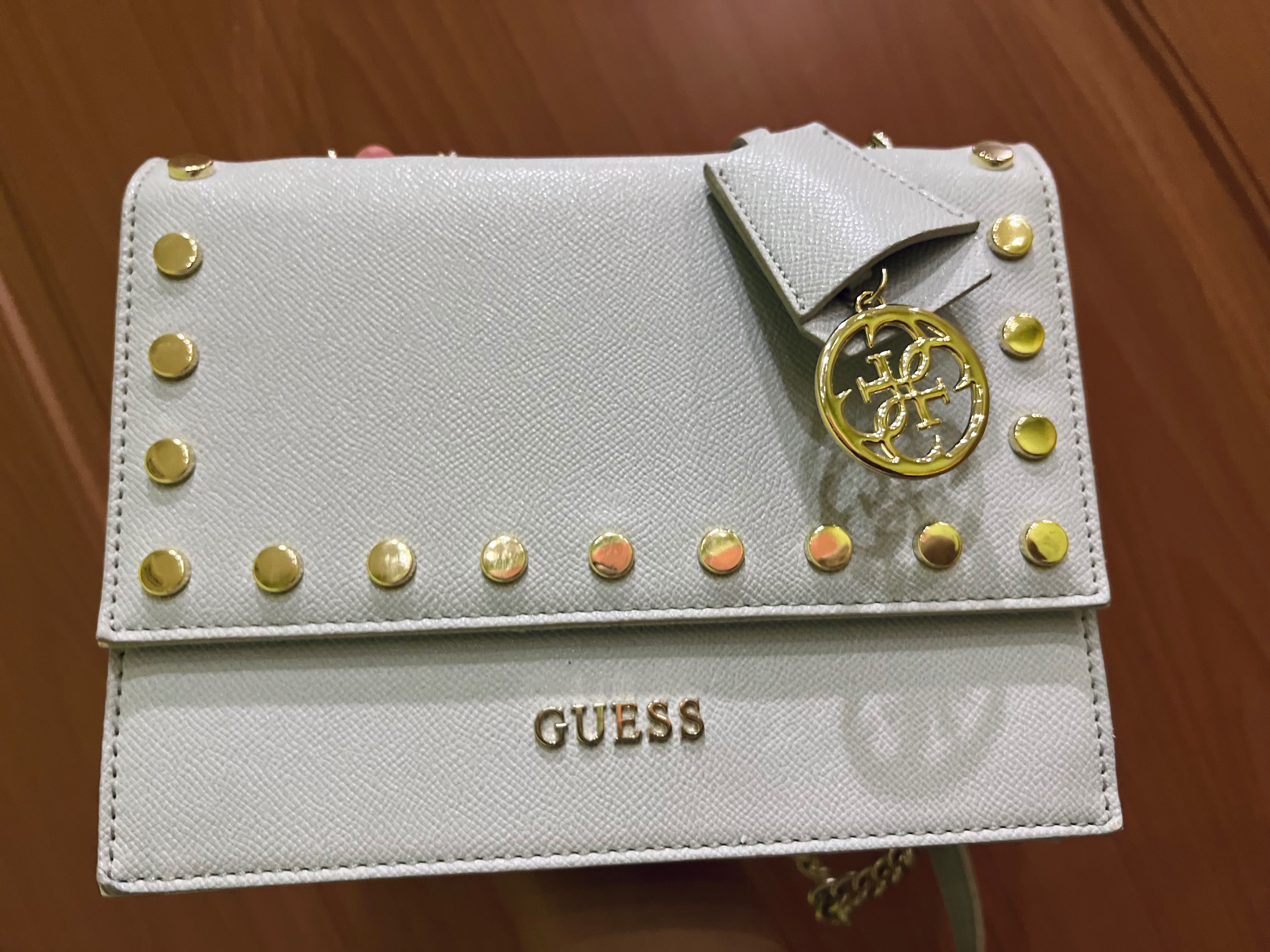 Дамска чанта guess