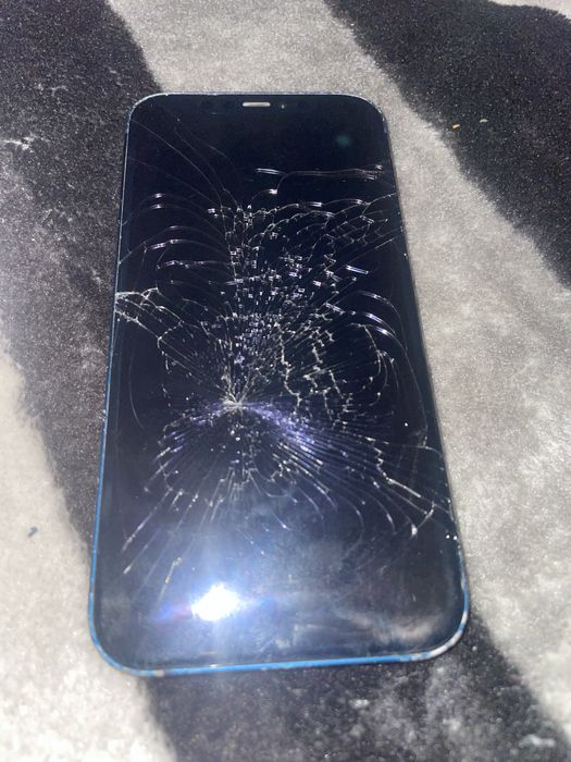 Iphone aproape nou cutie incarcator original fara cap