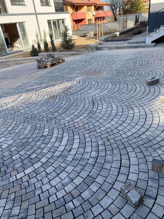 Полагане на павета , тротоарни плочи. Наливане и шлайфане на Бетон.