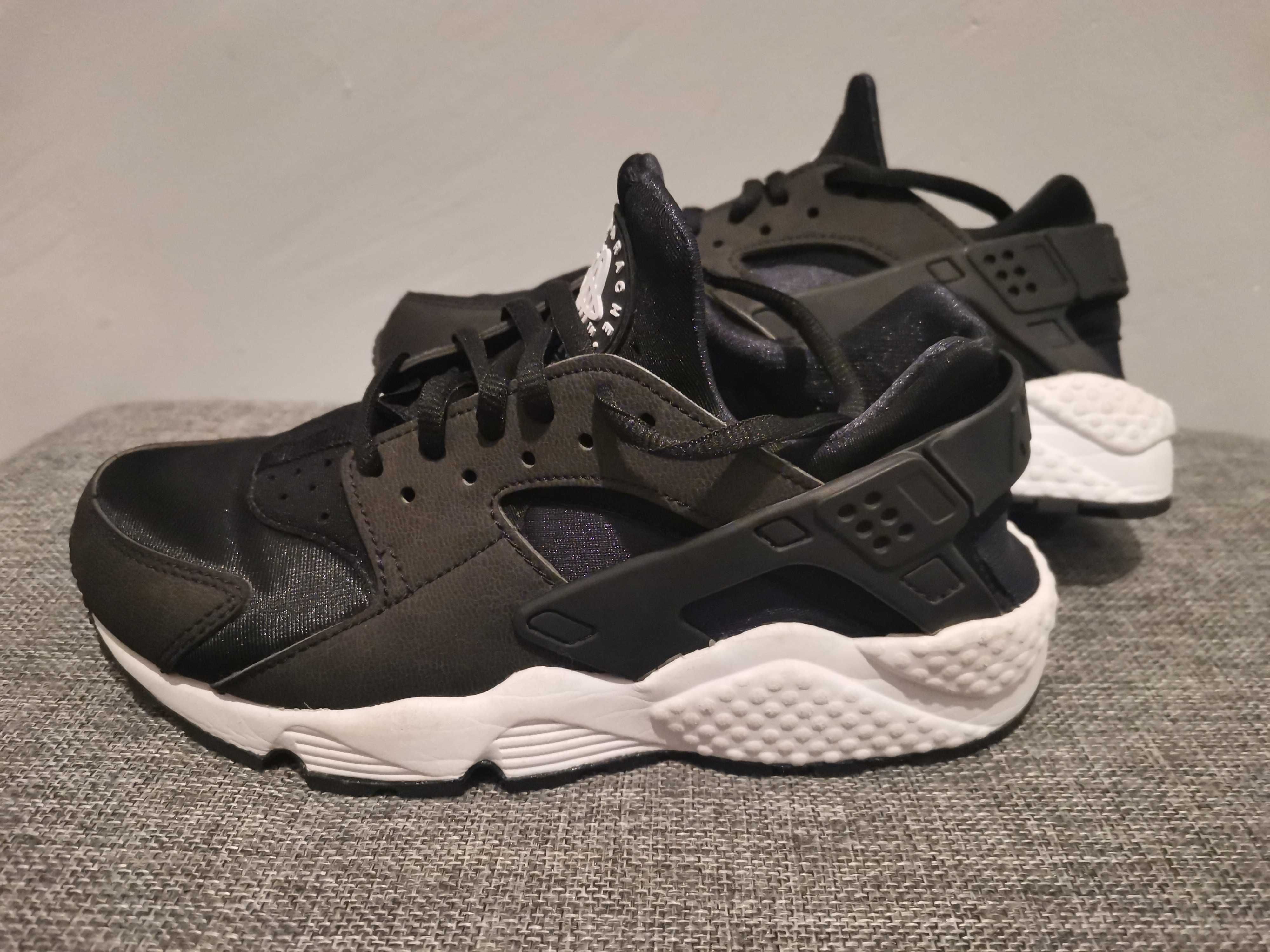 Nike Air Huarache Run.