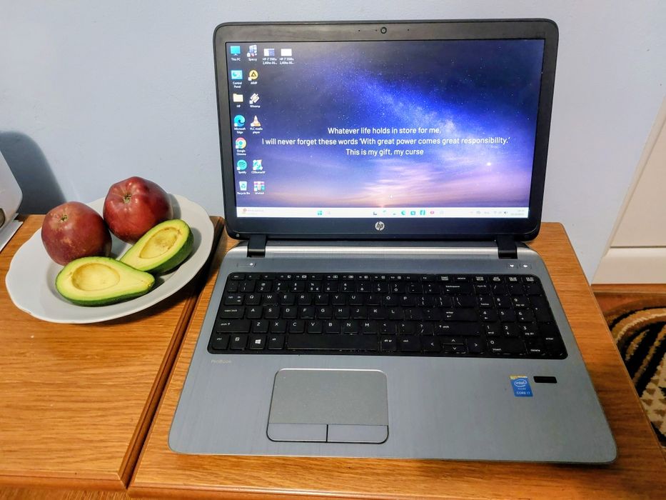 Laptop HP i7 5500u 2,4Ghz/3Ghz, 16GB, 500GB SSD, Video R5 M255 2G, W11