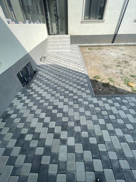 O'nqorg'onda 3 sotix 7 xona Uchaska Sotiladi