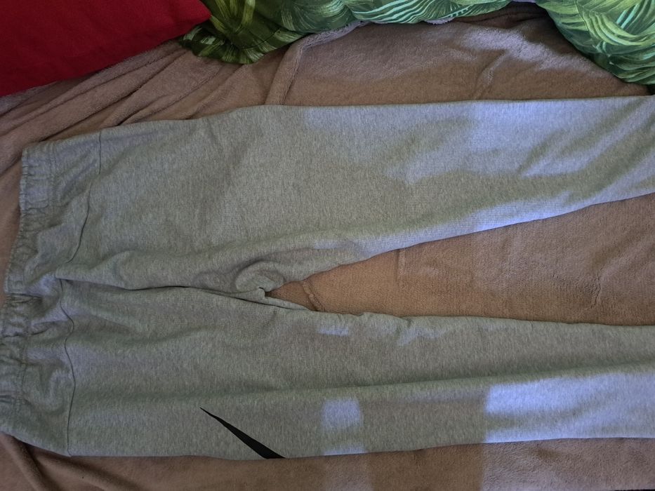 Pantaloni nike mărime L