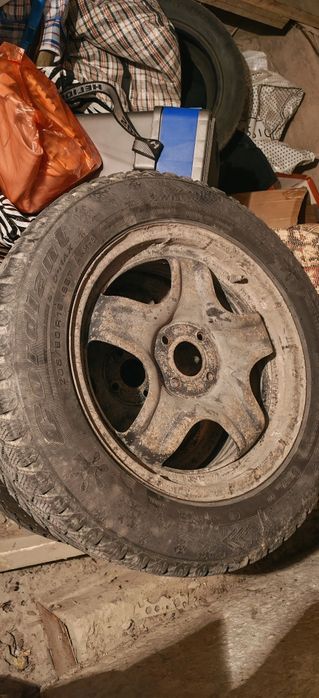 Продам шину с дисками