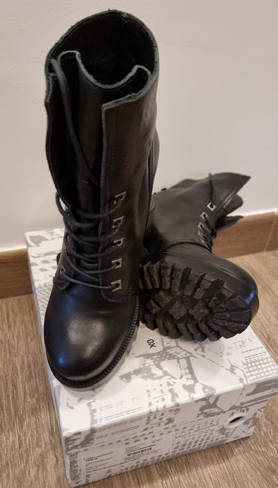 Ghete piele Tamaris marine 36