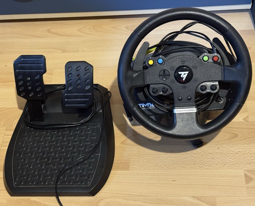 Волан Thrustmaster TMX Force Feedback за Xbox/PC