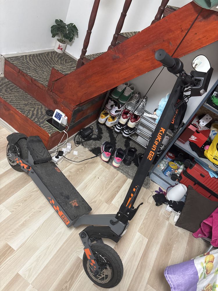 Trotineta kukirin g2 2025 noua ( 200 km range )