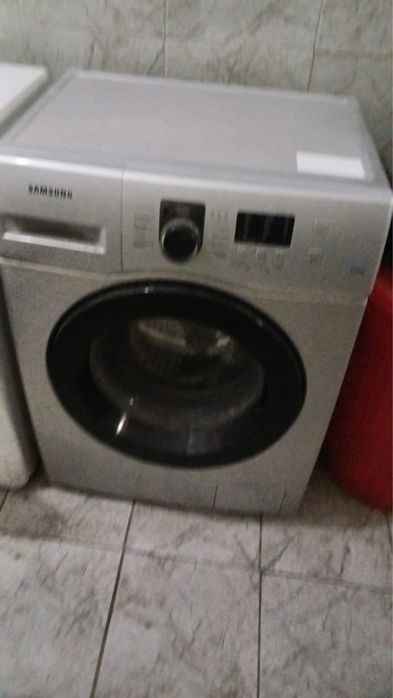 Продам стиральную машинку