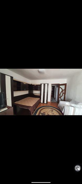 Închiriez garsonieră Valea Roșie