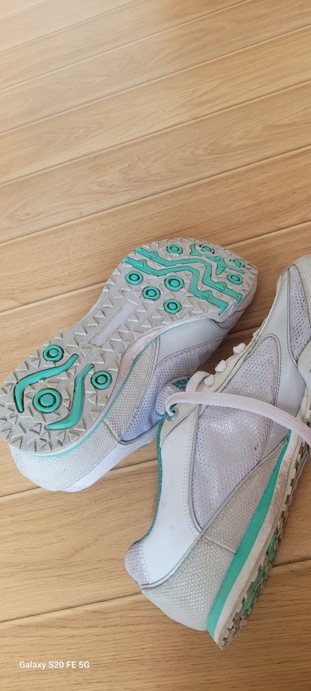 Pantofi sport Bebe marime 39-piele si material textil