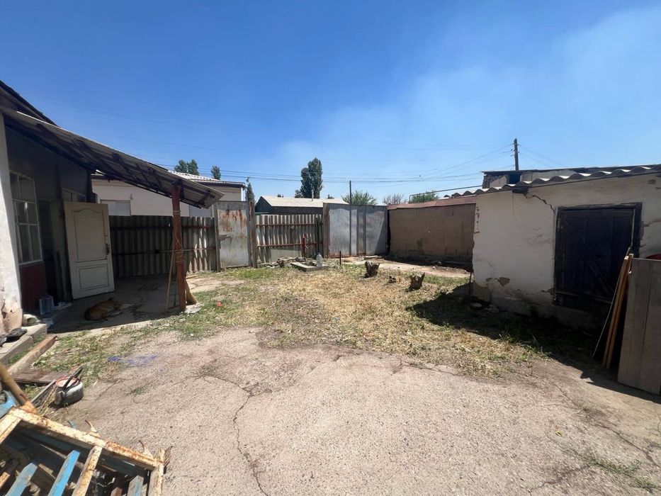 Земля 6.7 соток +1 соток захват от Рохат поста 3 км