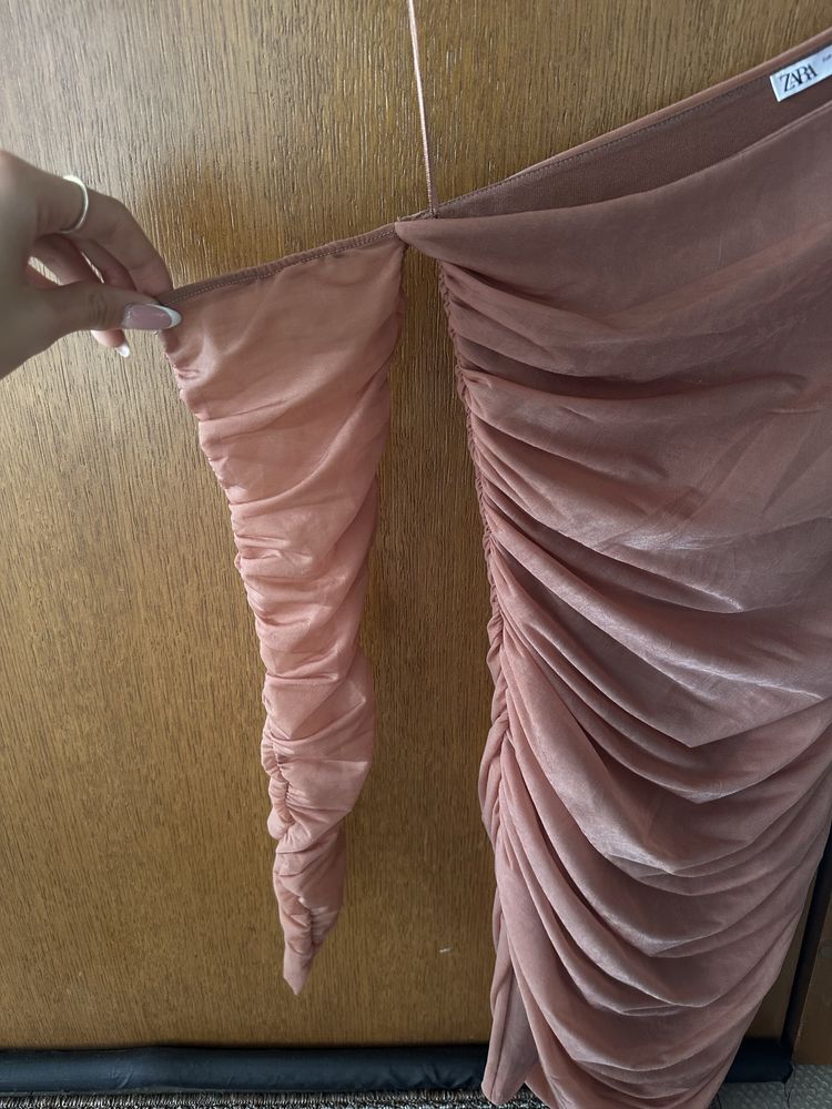 Рокля Zara.