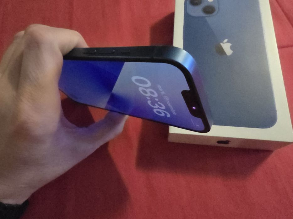 -Iphone 13, ca Nou, 128Gb, 6Ram, Blue, bat: 100%, ireprosabil, nici un